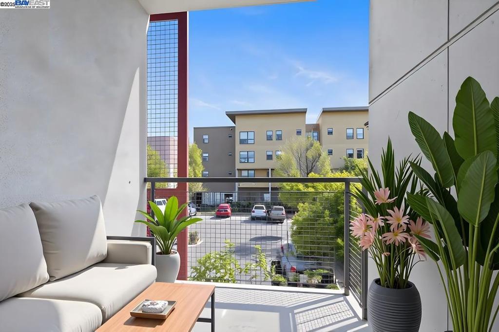 THE TRIANGLE - Residential