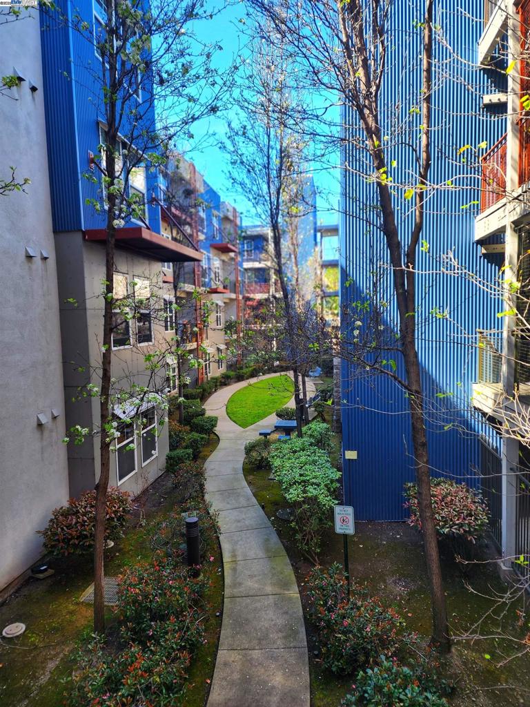 THE TRIANGLE - Residential