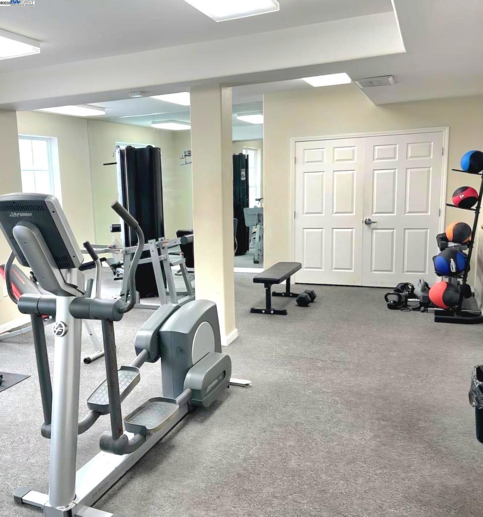 THE TRIANGLE - Residential