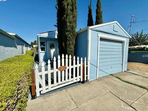 Photo of 2123 104Th Ave Ave, Oakland, CA 94603 (MLS # 41112479) Photo of 2123 104Th Ave Ave, Oakland, CA 94603 (MLS # 41112479)