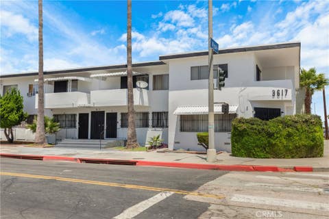 Photo of 3617 W 60th Street, Los Angeles, CA 90043 (MLS # SB26170530)