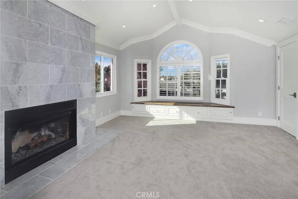 Newport Beach, California 92663, United States, 6 Bedrooms Bedrooms, ,5 BathroomsBathrooms,Residential,Active,198132