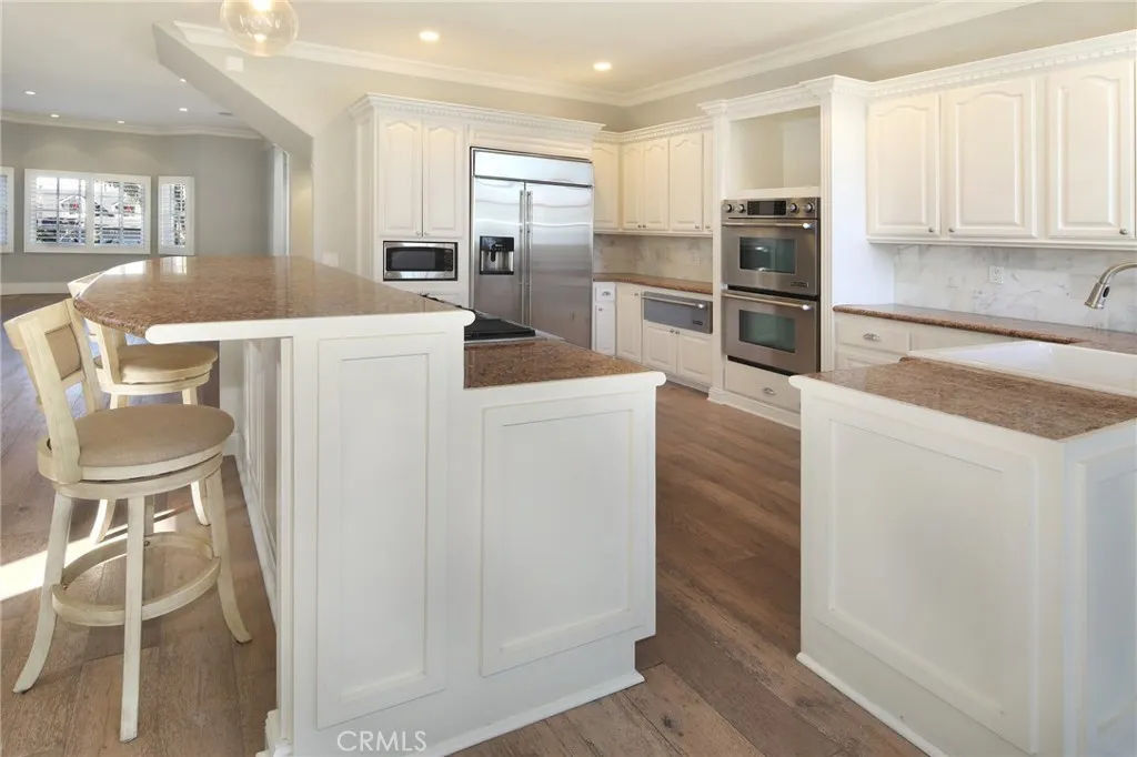 Newport Beach, California 92663, United States, 6 Bedrooms Bedrooms, ,5 BathroomsBathrooms,Residential,Active,198132