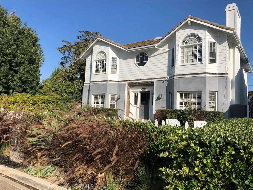 Newport Beach, California 92663, United States, 6 Bedrooms Bedrooms, ,5 BathroomsBathrooms,Residential,Active,198132