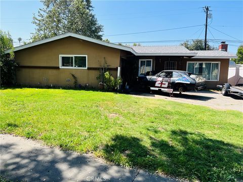 Photo of 122 E Pioneer Avenue, Redlands, CA 92374 (MLS # IG25115925)