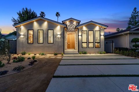 Photo of 14647 Morrison Street, Sherman Oaks, CA 91403 (MLS # 26638729)