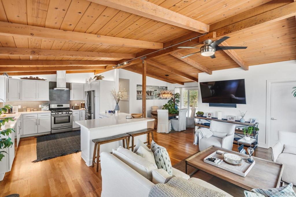 1604 6 San Dieguito Dr