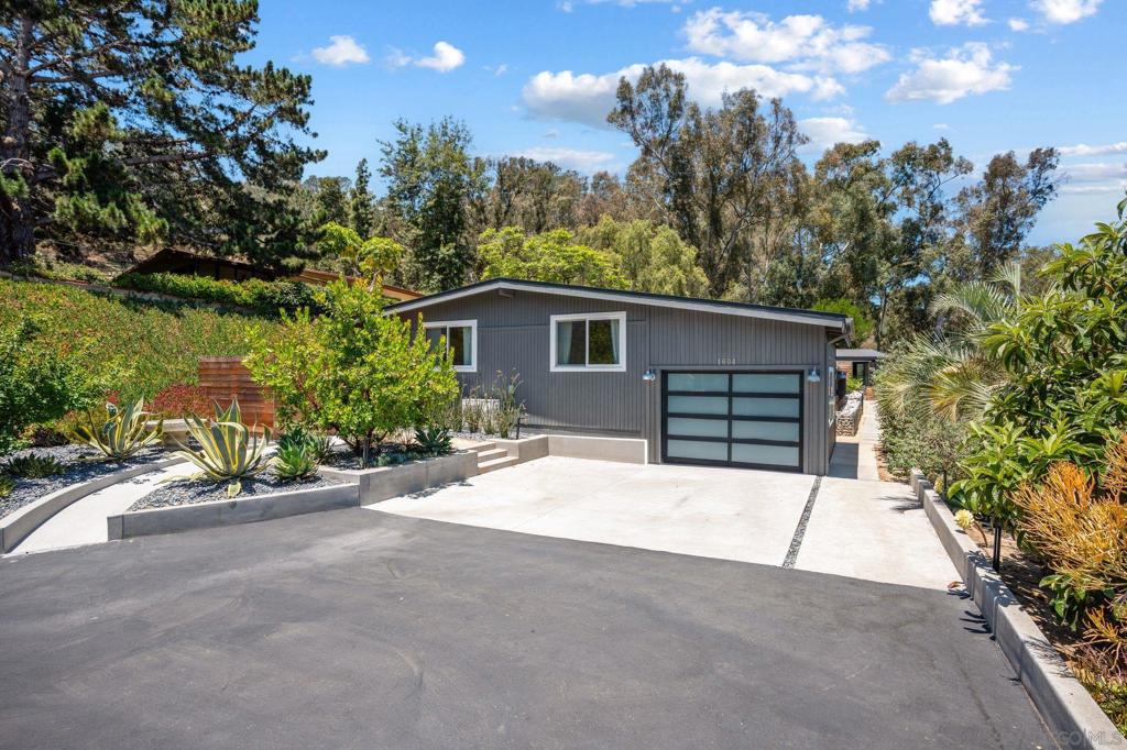 1604 6 San Dieguito Dr