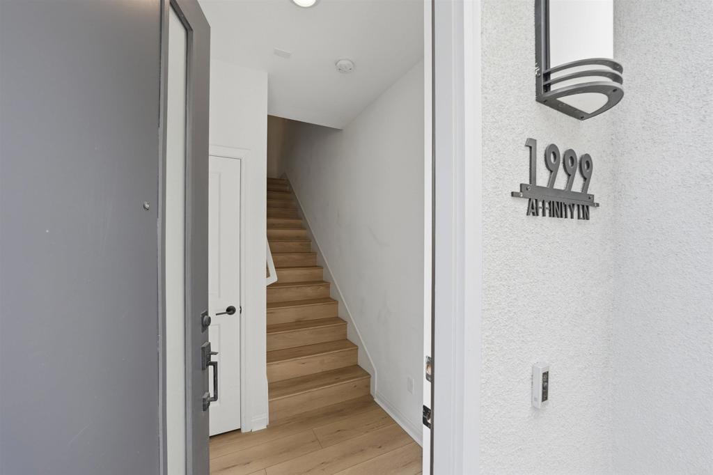 1999 Affinity Lane
