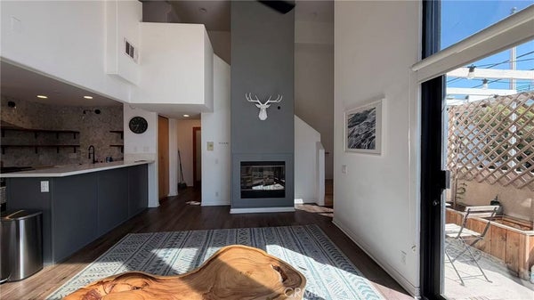 9917 TABOR ST, LOS ANGELES, CA 90034 - Image f4f7dc9b9e12bd146f02f20945a9c6da/2661491787