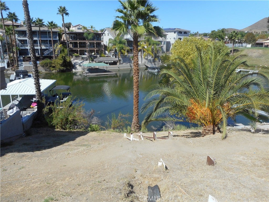 7 SWAN POINT