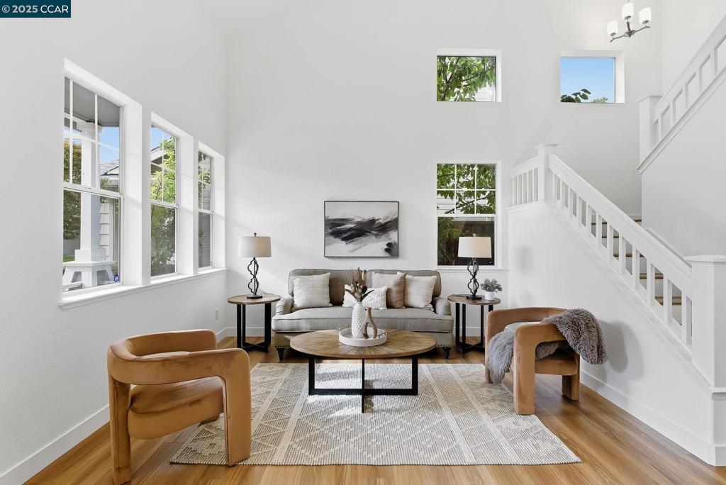 EAST HAMPTON - Residential