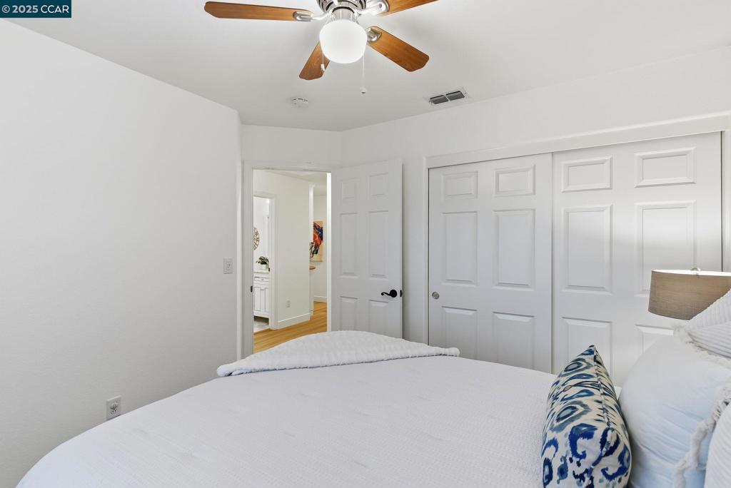EAST HAMPTON - Residential