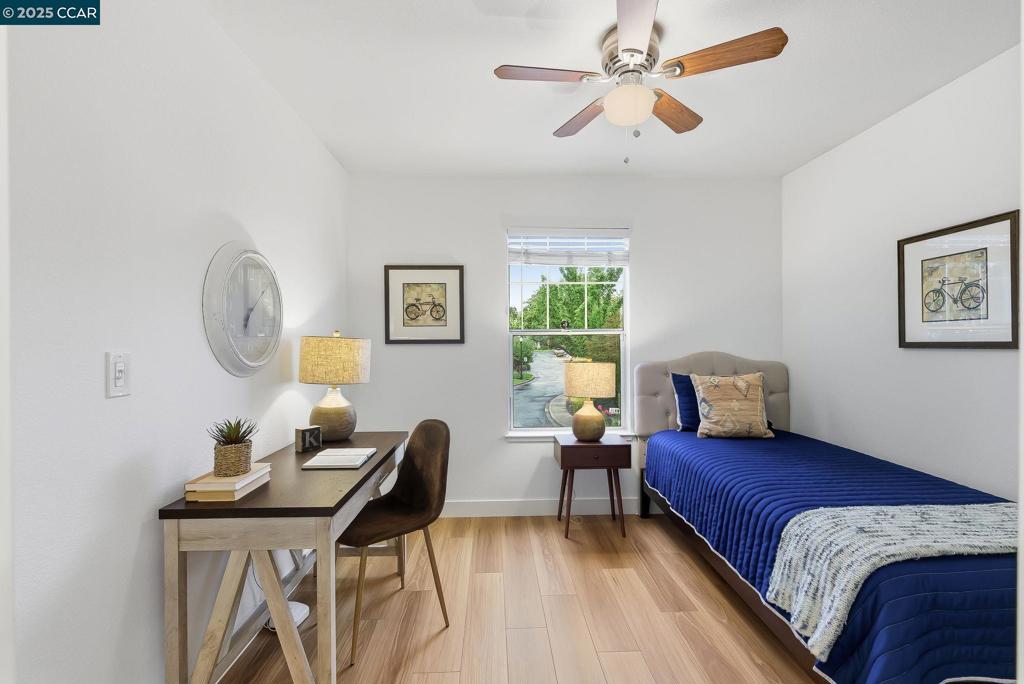 EAST HAMPTON - Residential