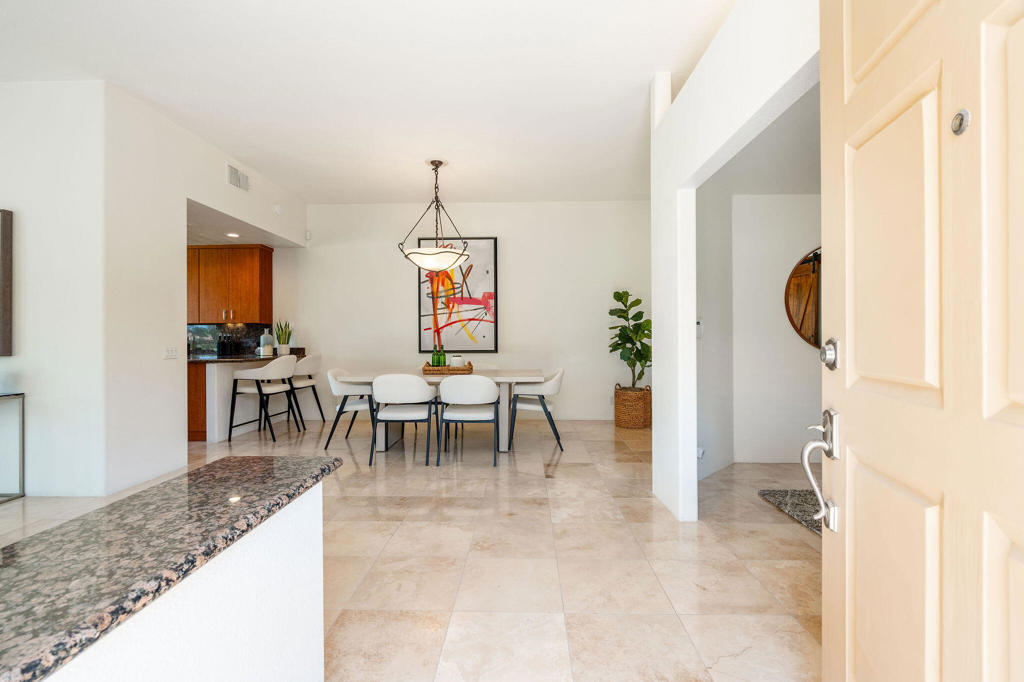 28 La Costa Drive