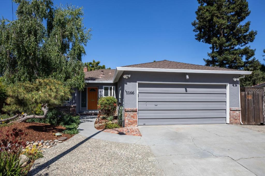 1166 Phyllis Court