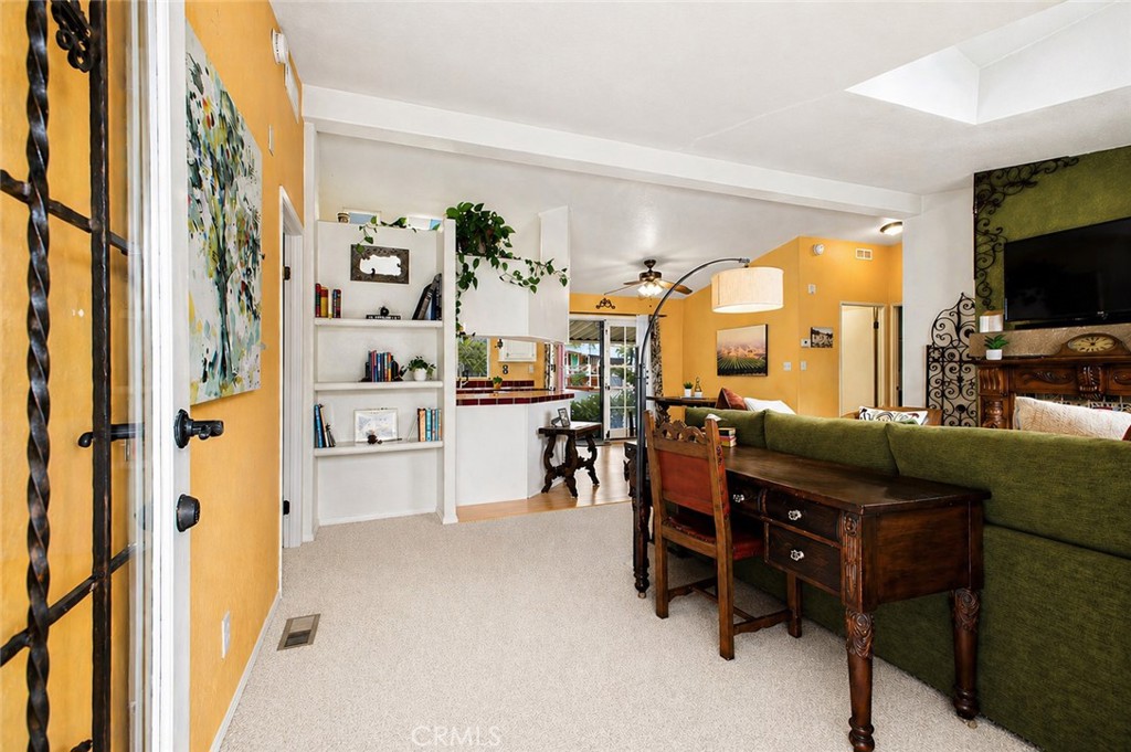 4201 Topanga Canyon Blvd 106