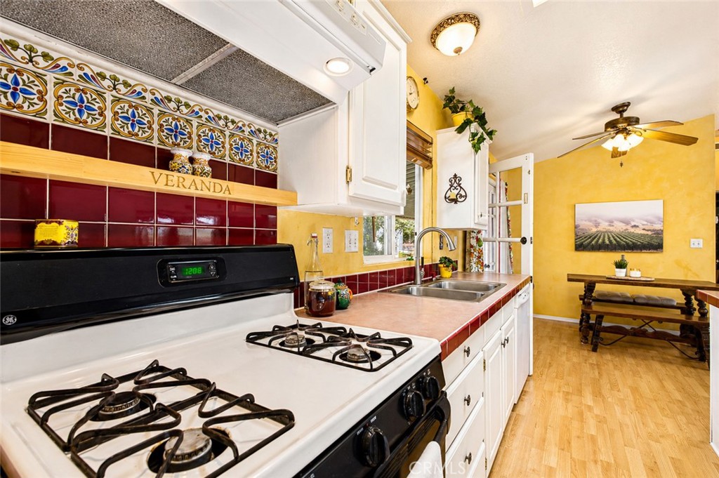 4201 Topanga Canyon Blvd 106