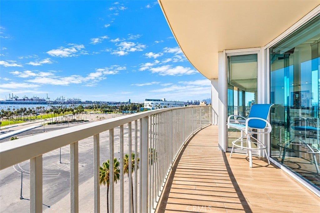 700 E Ocean Boulevard 1206
