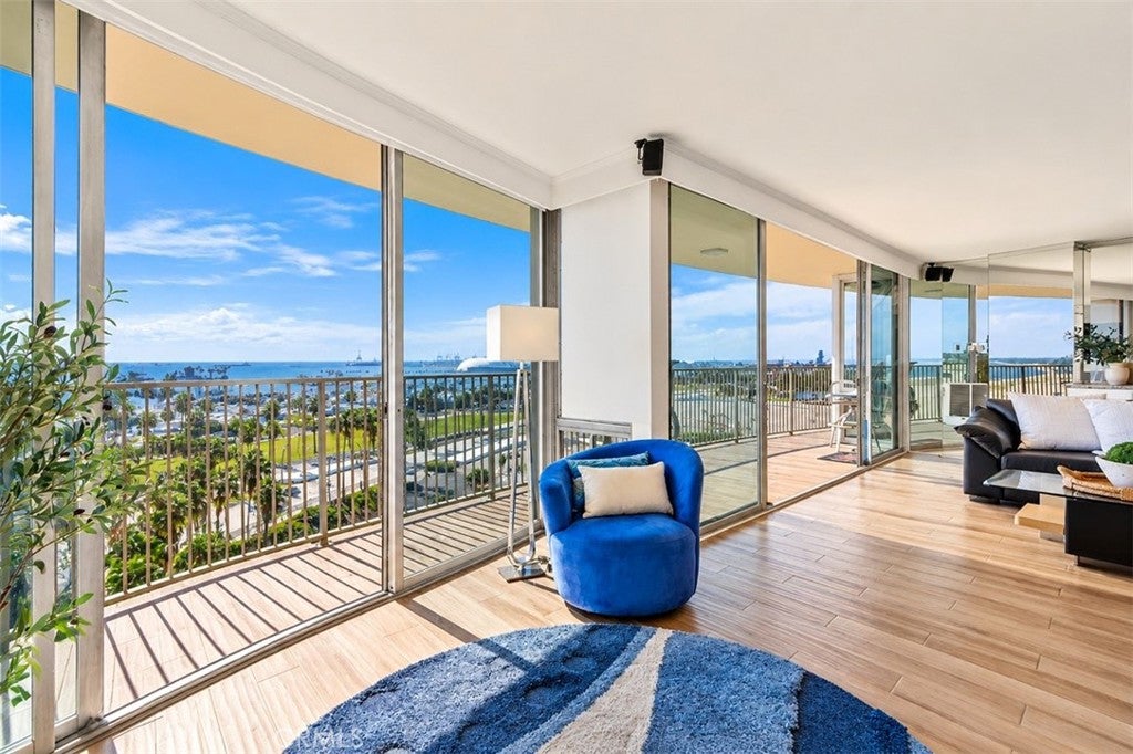 700 E Ocean Boulevard 1206