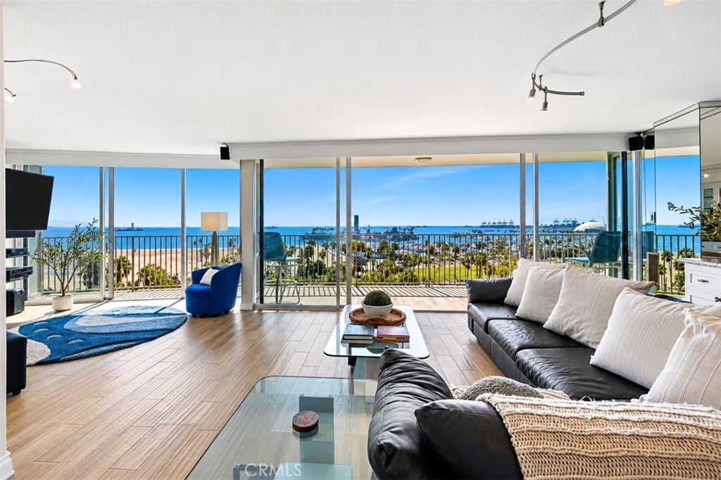 700 E Ocean Boulevard 1206