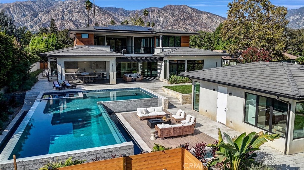 330 Arbolada Drive