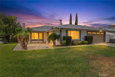 Photo of 10389 Brookway Place, Riverside, CA 92505 (MLS # TR26077146)