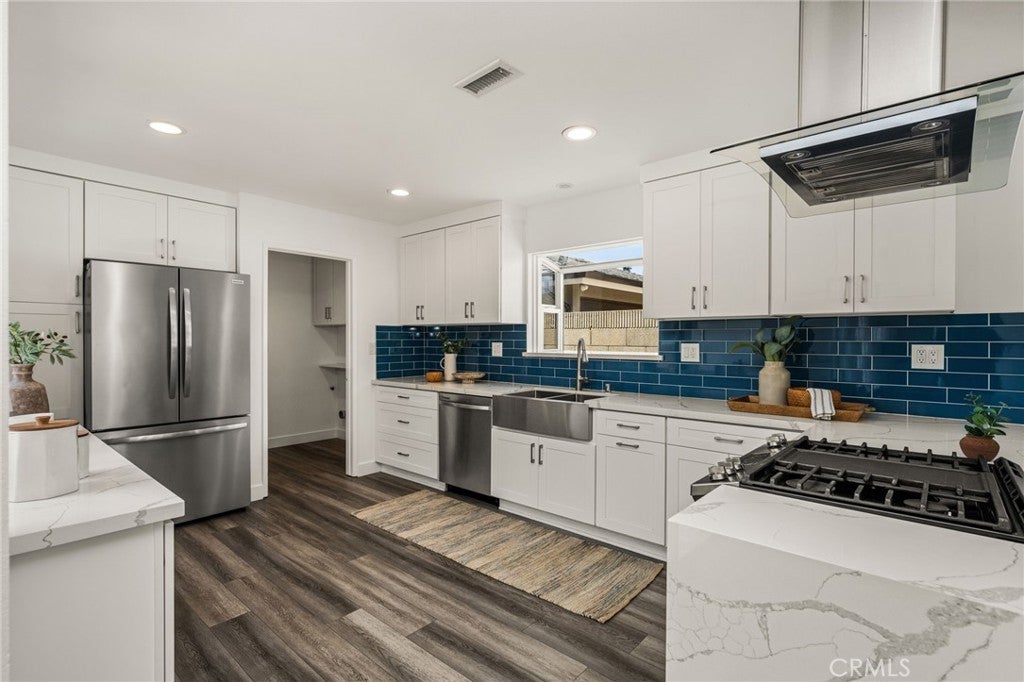 22072 Surfrider Lane, Huntington Beach CA 92646 - Photo 13