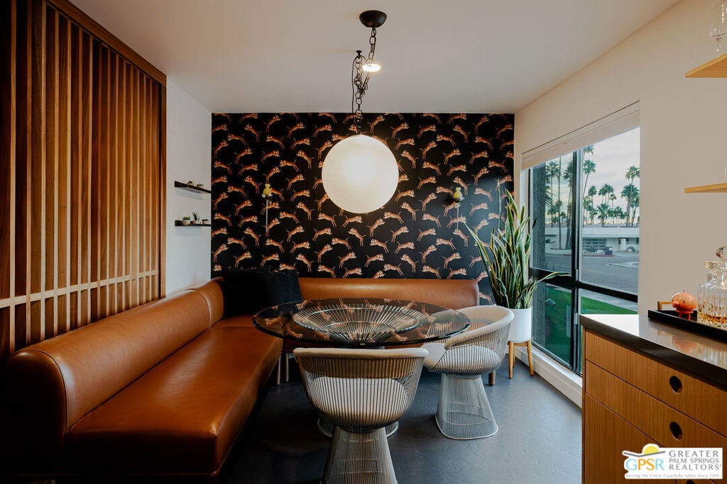 2727 S Sierra Madre 3