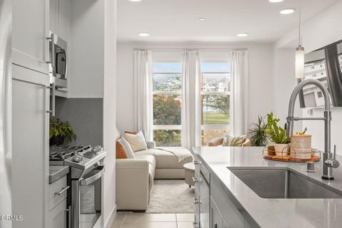 Photo of 1290 E Thompson Boulevard #102, Ventura, CA 93001 (MLS # V1-31367) Photo of 1290 E Thompson Boulevard #102, Ventura, CA 93001 (MLS # V1-31367)