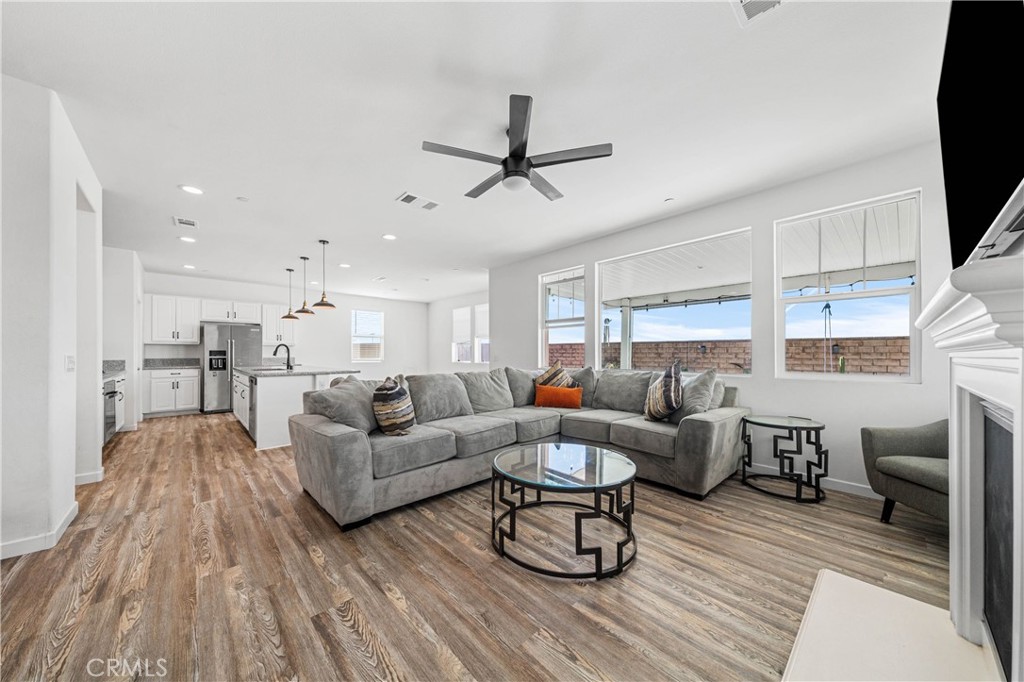 39225 Aristida Street