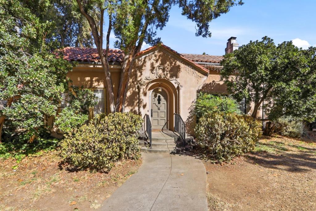 670 S 15th Street