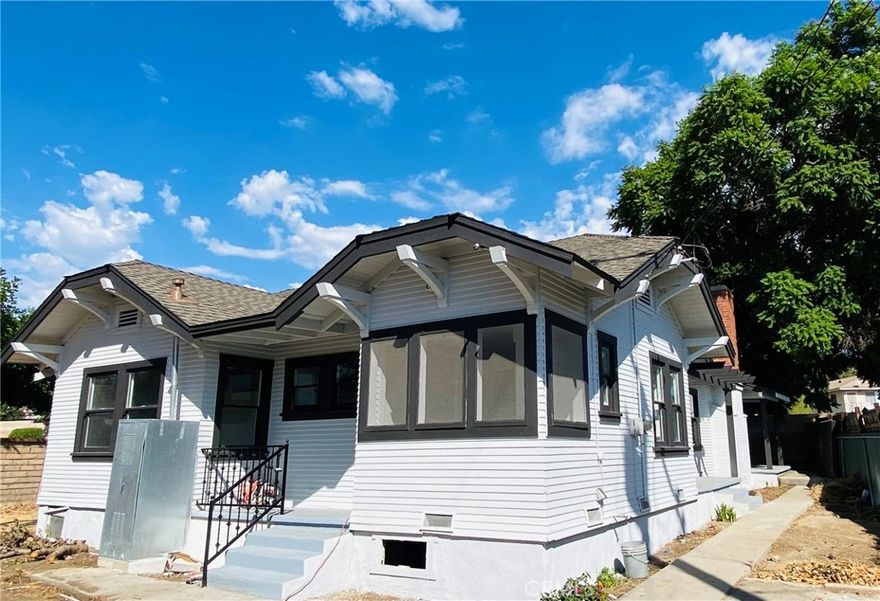 Fully renovated 4 bedroom, 2 bath Craftsman inspired home with modern finishes, bright open layout, and a large front yard. Perfect for families or anyone who loves charm and comfort. Conveniently located near shopping centers and schools across the street from PIH Hospital. Maximum of 8 people.  Tenant pays for gas, electricity and water. Landlord pays for trash and landscape.