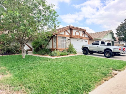 Photo of 14394 Hillcrest DR, Fontana, CA 92337 (MLS # CV26206088)
