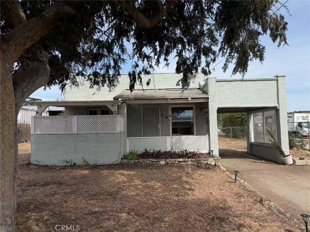 28 S Vista Place