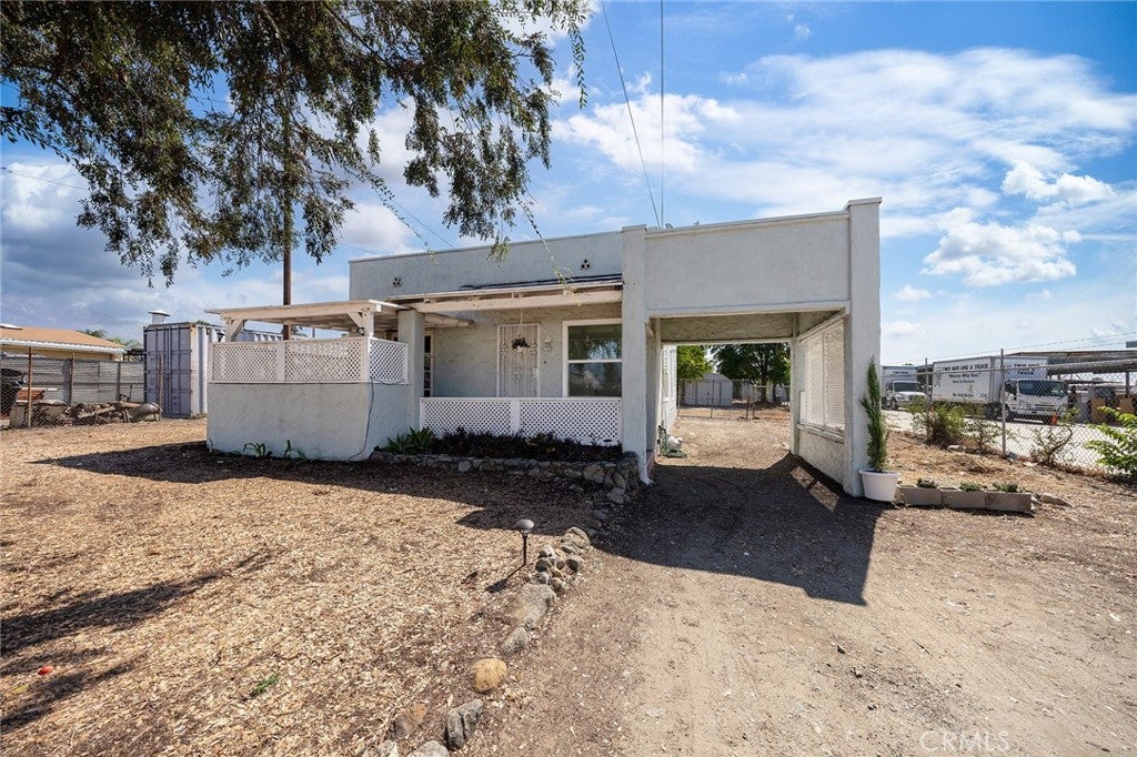 28 S Vista Place