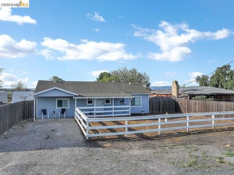Photo of 2191 E Cypress Rd, Oakley, CA 94561 (MLS # 41128771)