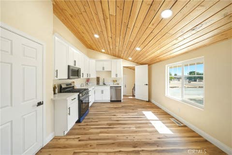 Tiny photo for 11498 Shahaptain AVE, Hesperia, CA 92345 (MLS # IV26158666)