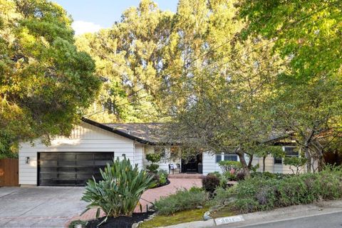 Photo of 3611 Kingridge Drive, San Mateo, CA 94403 (MLS # ML82025807) Photo of 3611 Kingridge Drive, San Mateo, CA 94403 (MLS # ML82025807)