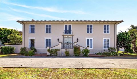 Photo of 1752 Paseo Del Mar, Palos Verdes Peninsula, CA 90274 (MLS # SB26108541)