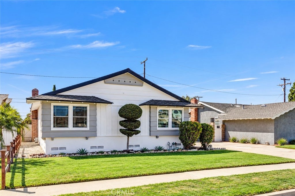 7060 Santa Ana