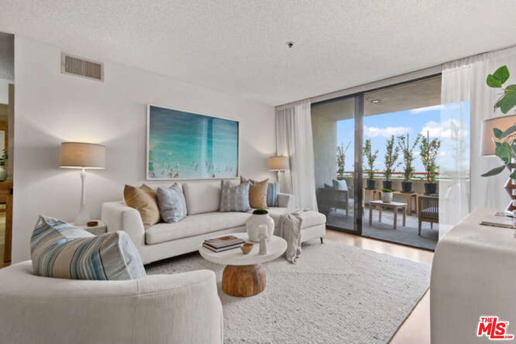 Photo of 222 S Central Avenue #107, Los Angeles, CA 90012 (MLS # 26720317)