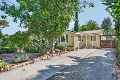 Photo of 922 N 5th Street, San Jose, CA 95112 (MLS # ML82048549)
