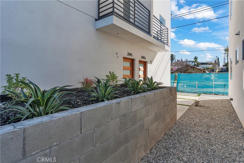 2843 Folsom
