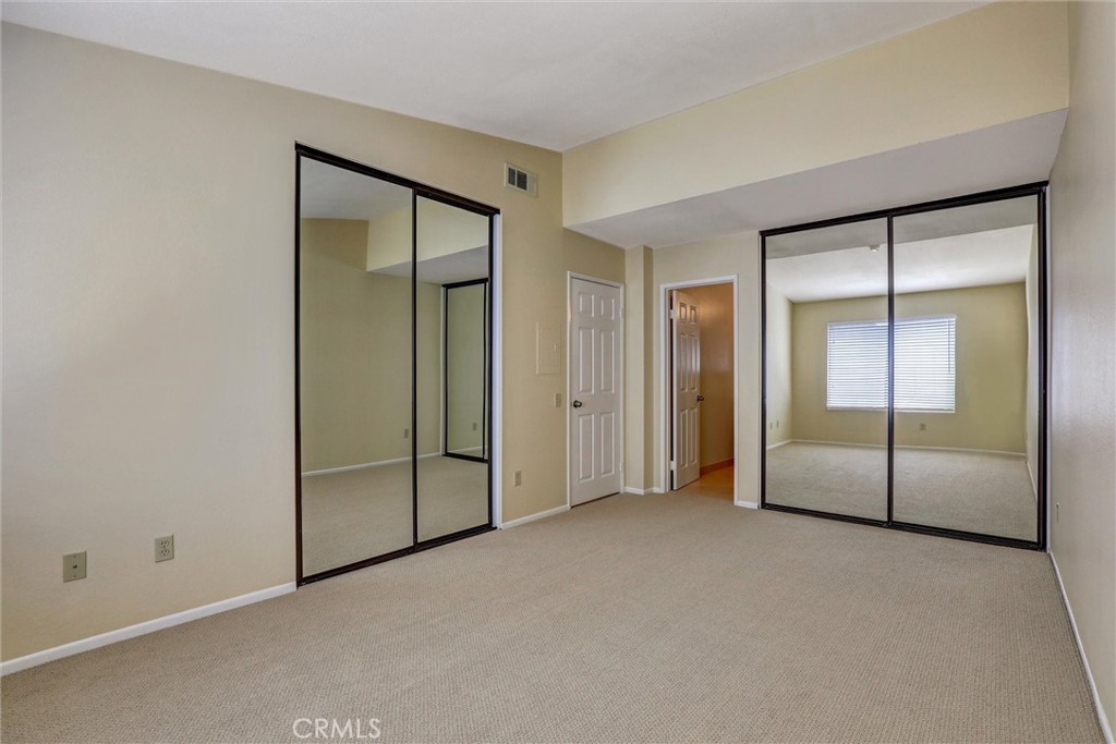 Ridge Townhomes Peters (RP) - Residential Lease