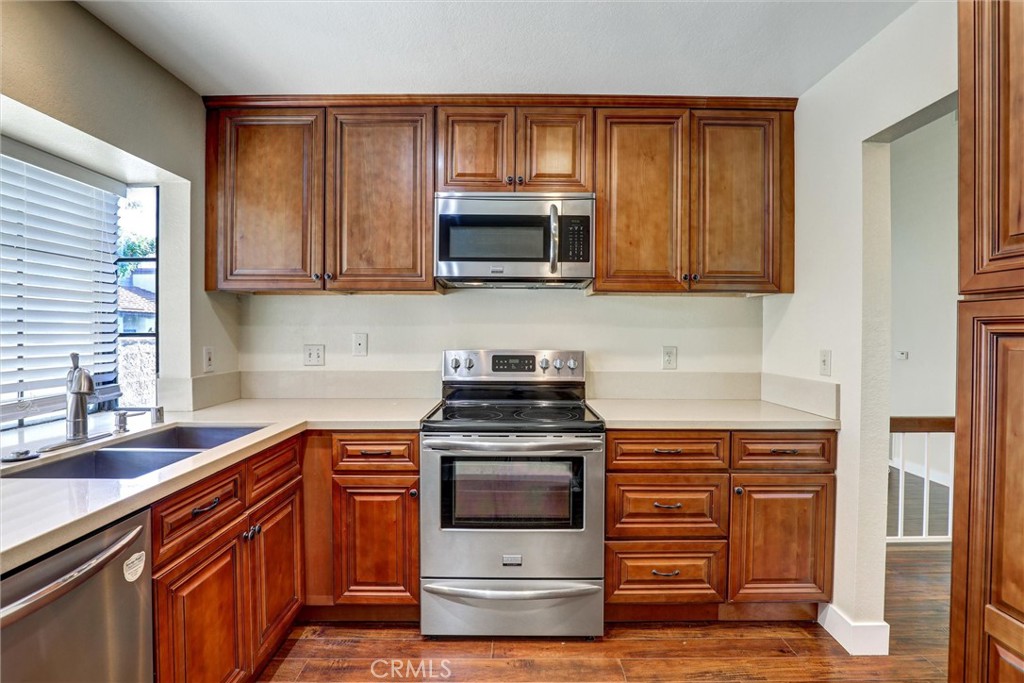 Ridge Townhomes Peters (RP) - Residential Lease