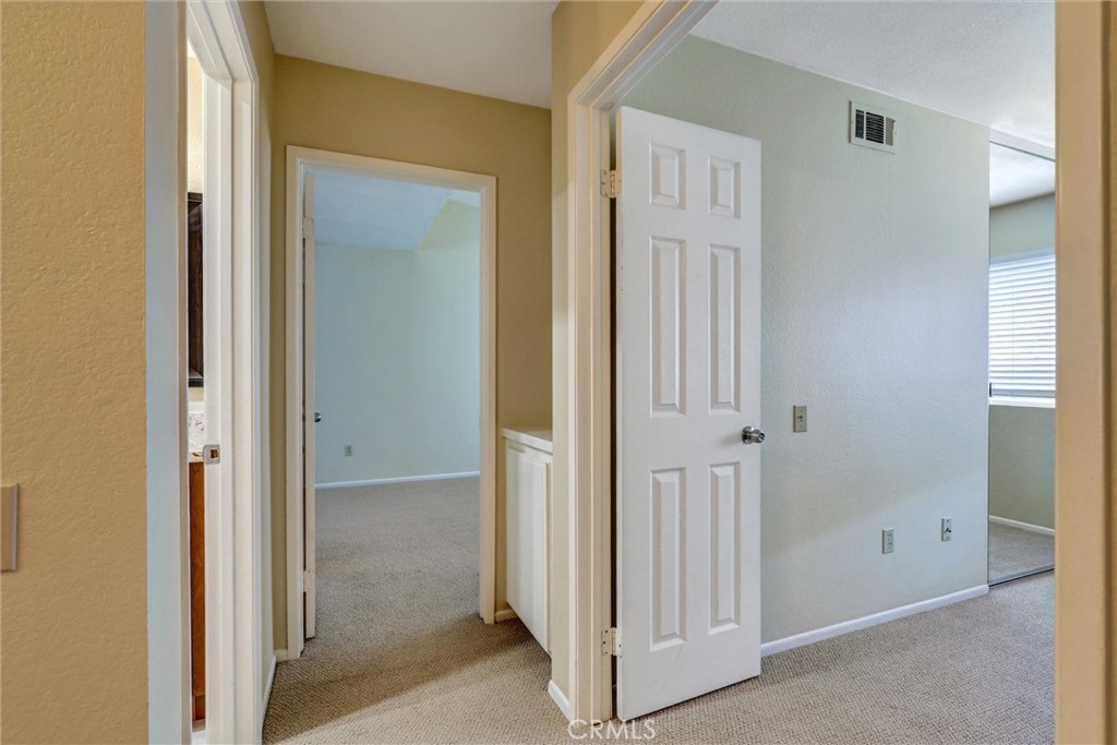 Ridge Townhomes Peters (RP) - Residential Lease