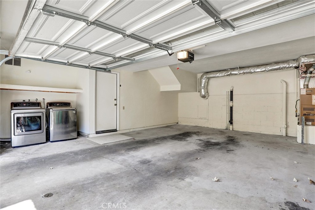 Ridge Townhomes Peters (RP) - Residential Lease