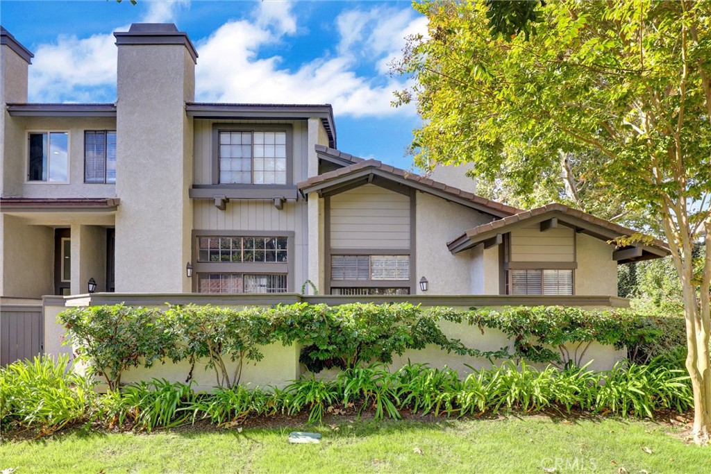 Ridge Townhomes Peters (RP) - Residential Lease