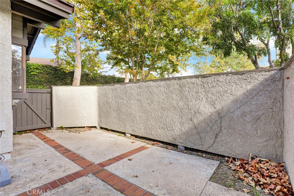 Ridge Townhomes Peters (RP) - Residential Lease